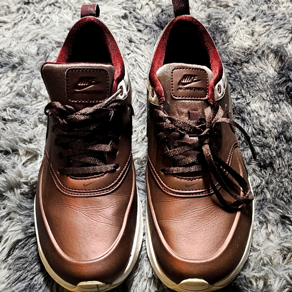 Nike Air Max Thea Premium Metallic Mahogany 616723-900 Wmn Sz 9 Leather